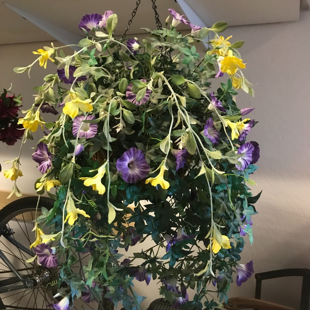 Silk flowers hanging basket